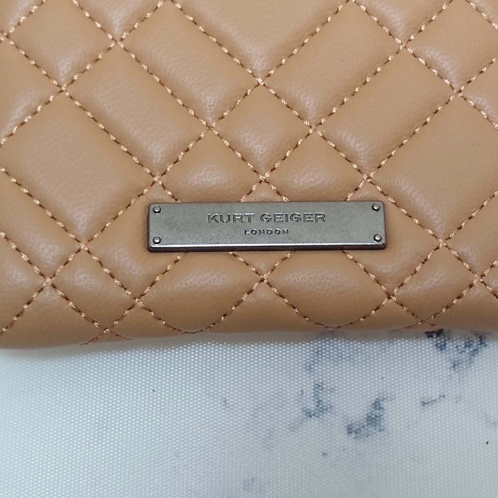 Kurt Geiger B Mini Purse Quilted Leather Coin & Card Case Camel - Picture 2 of 8